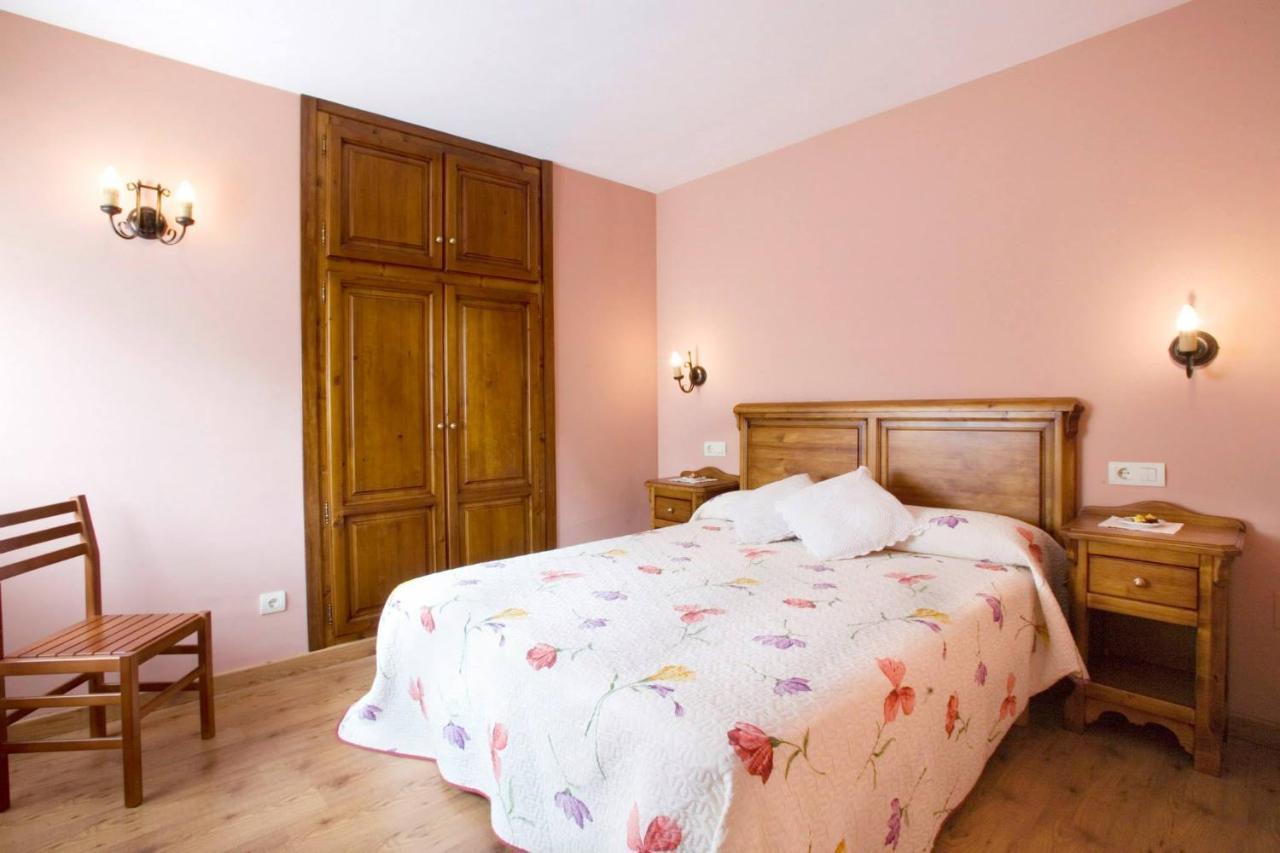 Apartamentos La Corona - Cabrales Карренья-де-Кабралес Экстерьер фото