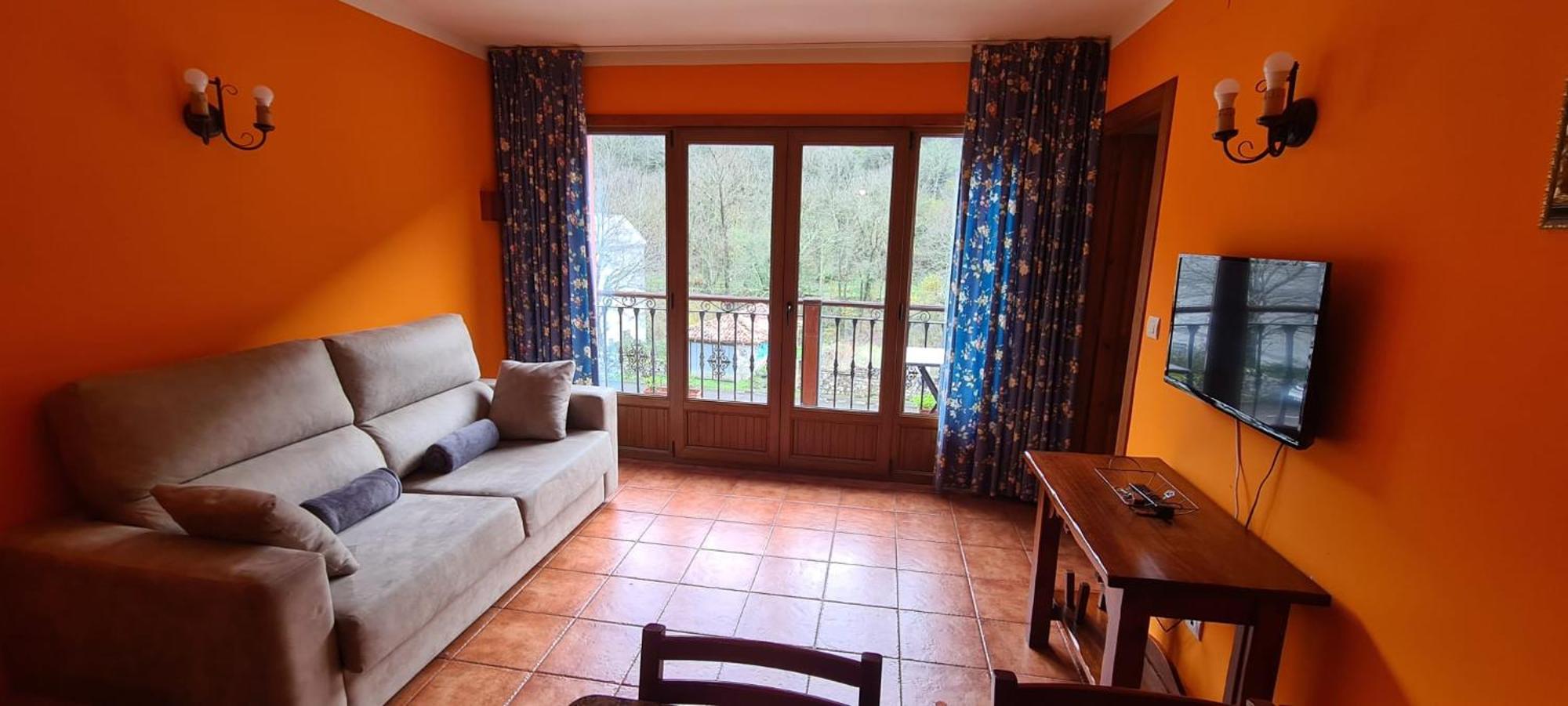 Apartamentos La Corona - Cabrales Карренья-де-Кабралес Экстерьер фото