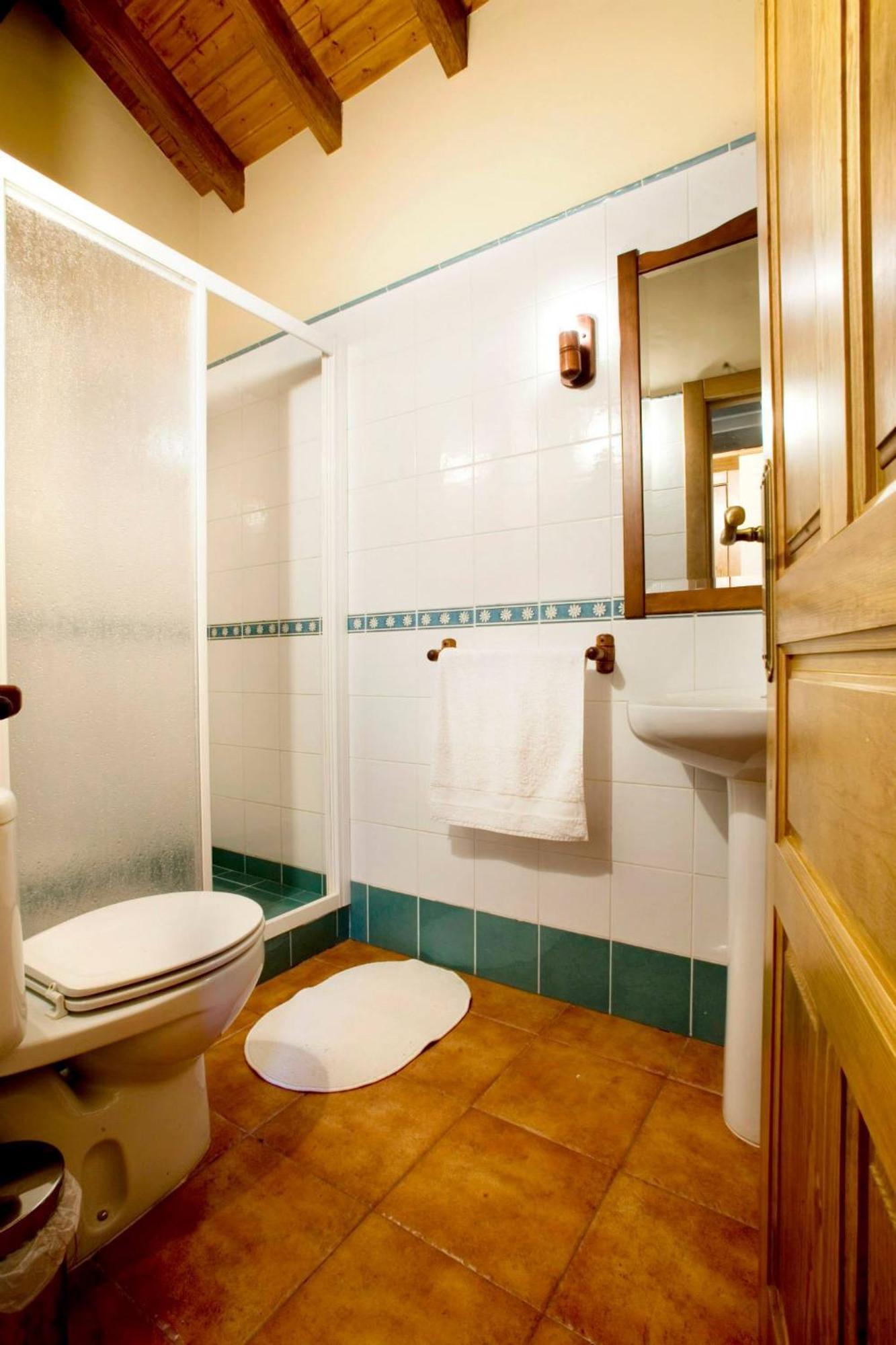 Apartamentos La Corona - Cabrales Карренья-де-Кабралес Экстерьер фото