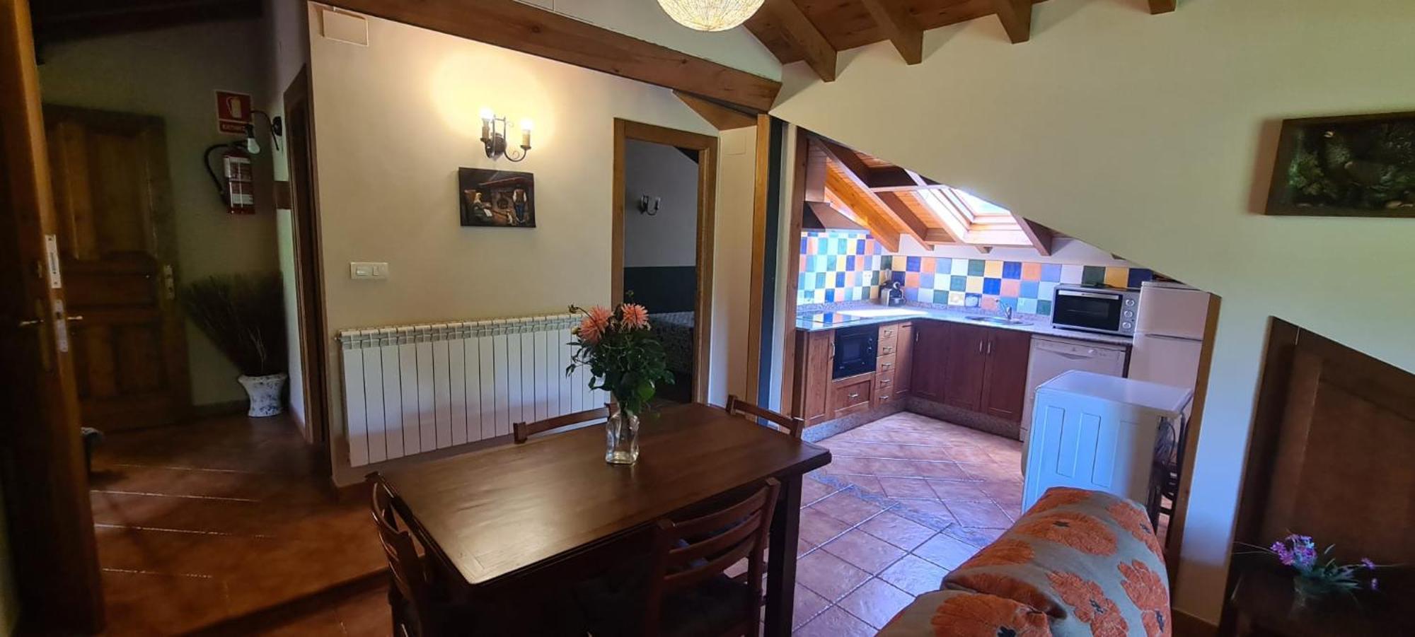 Apartamentos La Corona - Cabrales Карренья-де-Кабралес Экстерьер фото