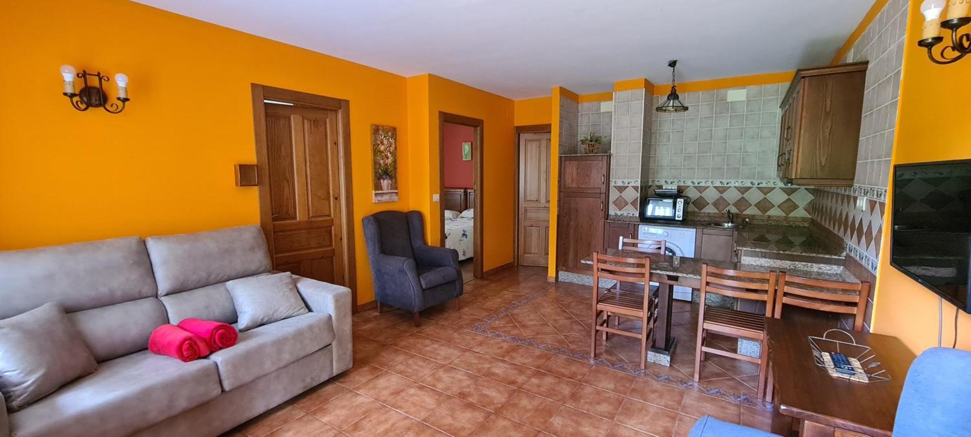 Apartamentos La Corona - Cabrales Карренья-де-Кабралес Экстерьер фото