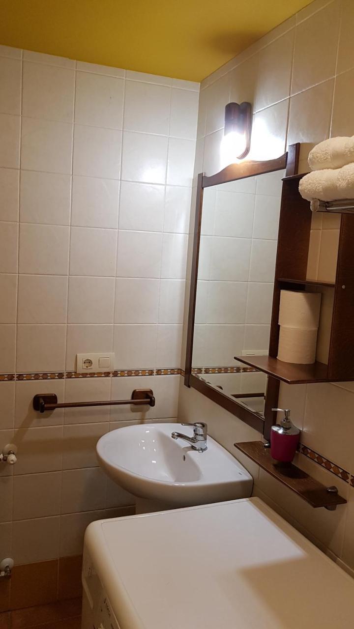 Apartamentos La Corona - Cabrales Карренья-де-Кабралес Экстерьер фото