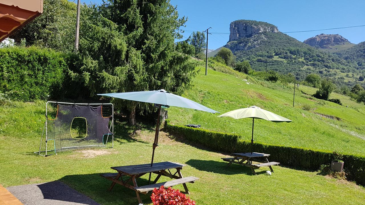 Apartamentos La Corona - Cabrales Карренья-де-Кабралес Экстерьер фото