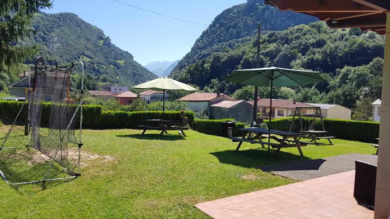 Apartamentos La Corona - Cabrales Карренья-де-Кабралес Экстерьер фото