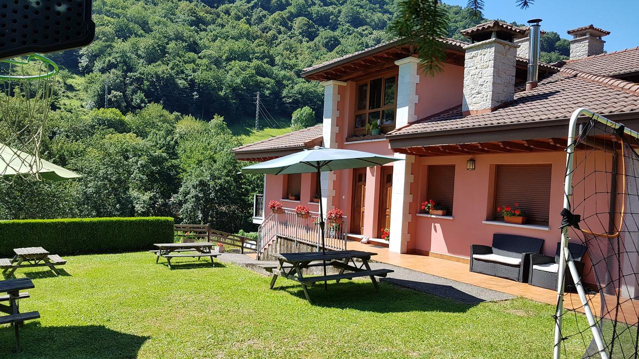 Apartamentos La Corona - Cabrales Карренья-де-Кабралес Экстерьер фото