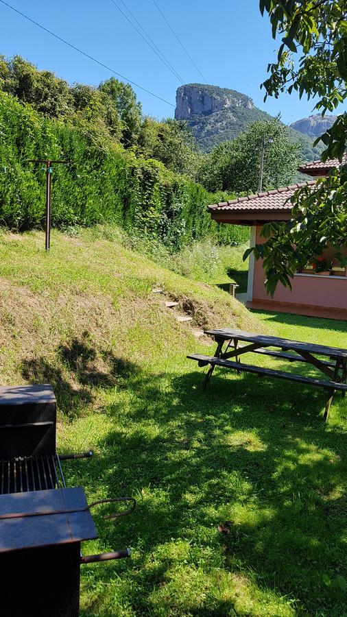 Apartamentos La Corona - Cabrales Карренья-де-Кабралес Экстерьер фото