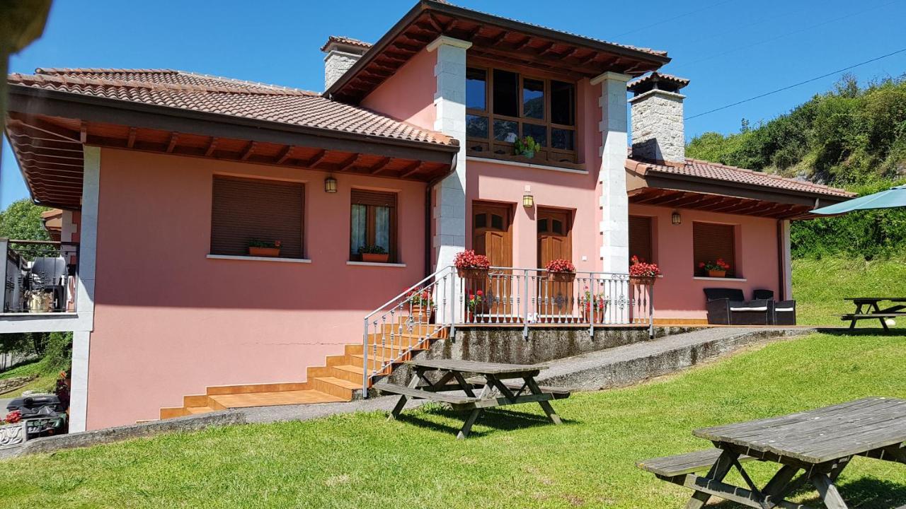 Apartamentos La Corona - Cabrales Карренья-де-Кабралес Экстерьер фото